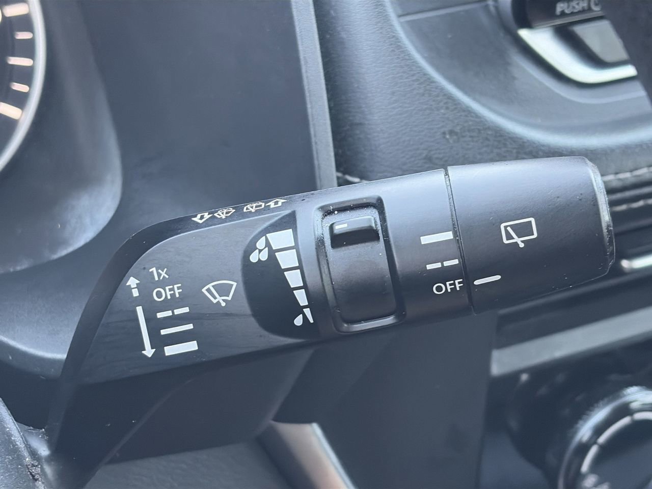 Used 2023 Nissan Rogue S image 20