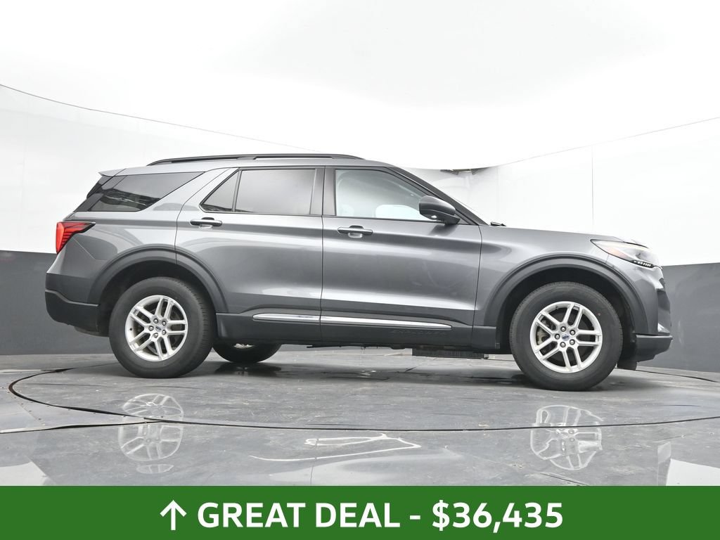 Used 2025 Ford Explorer Active AWD/4WD image 44