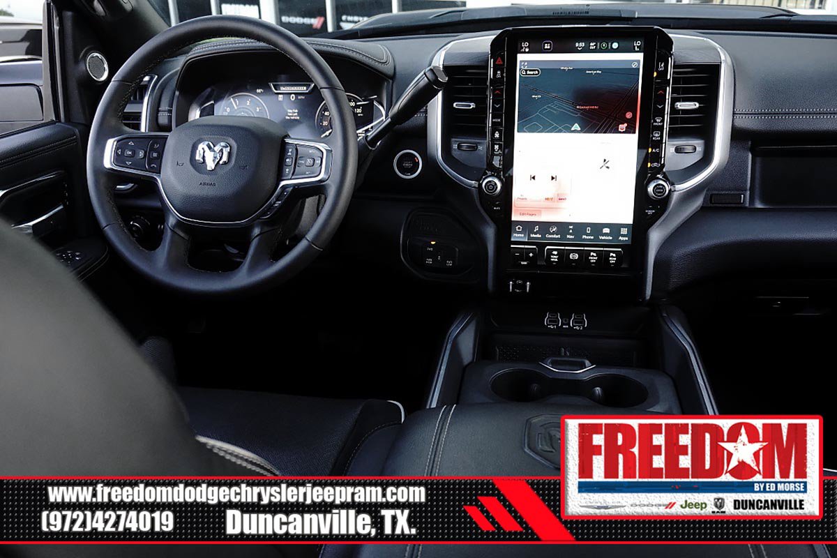 Used 2025 RAM 3500 Laramie AWD/4WD image 17