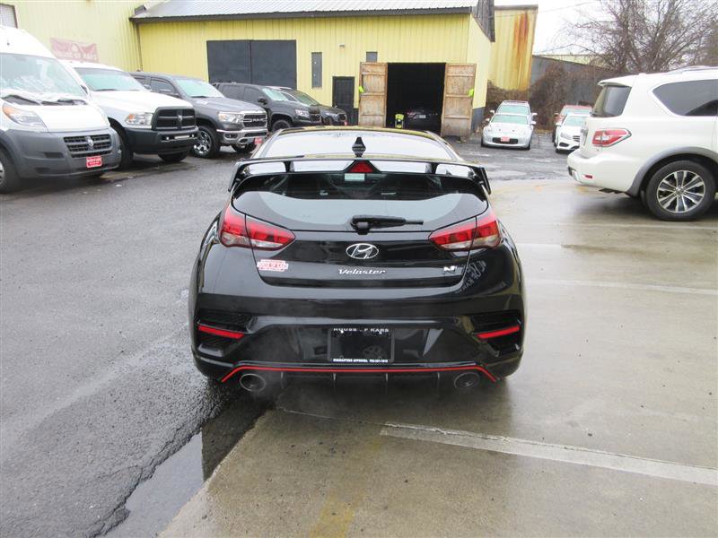 Used 2022 Hyundai Veloster N image 4