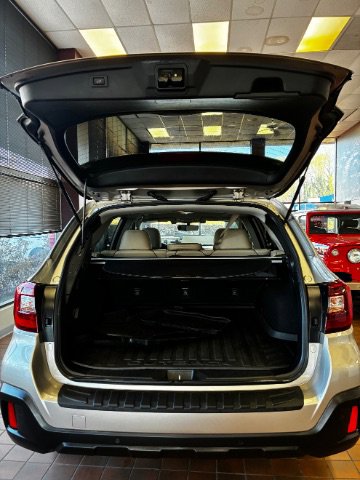 Used 2018 Subaru Outback 2.5i Limited image 60