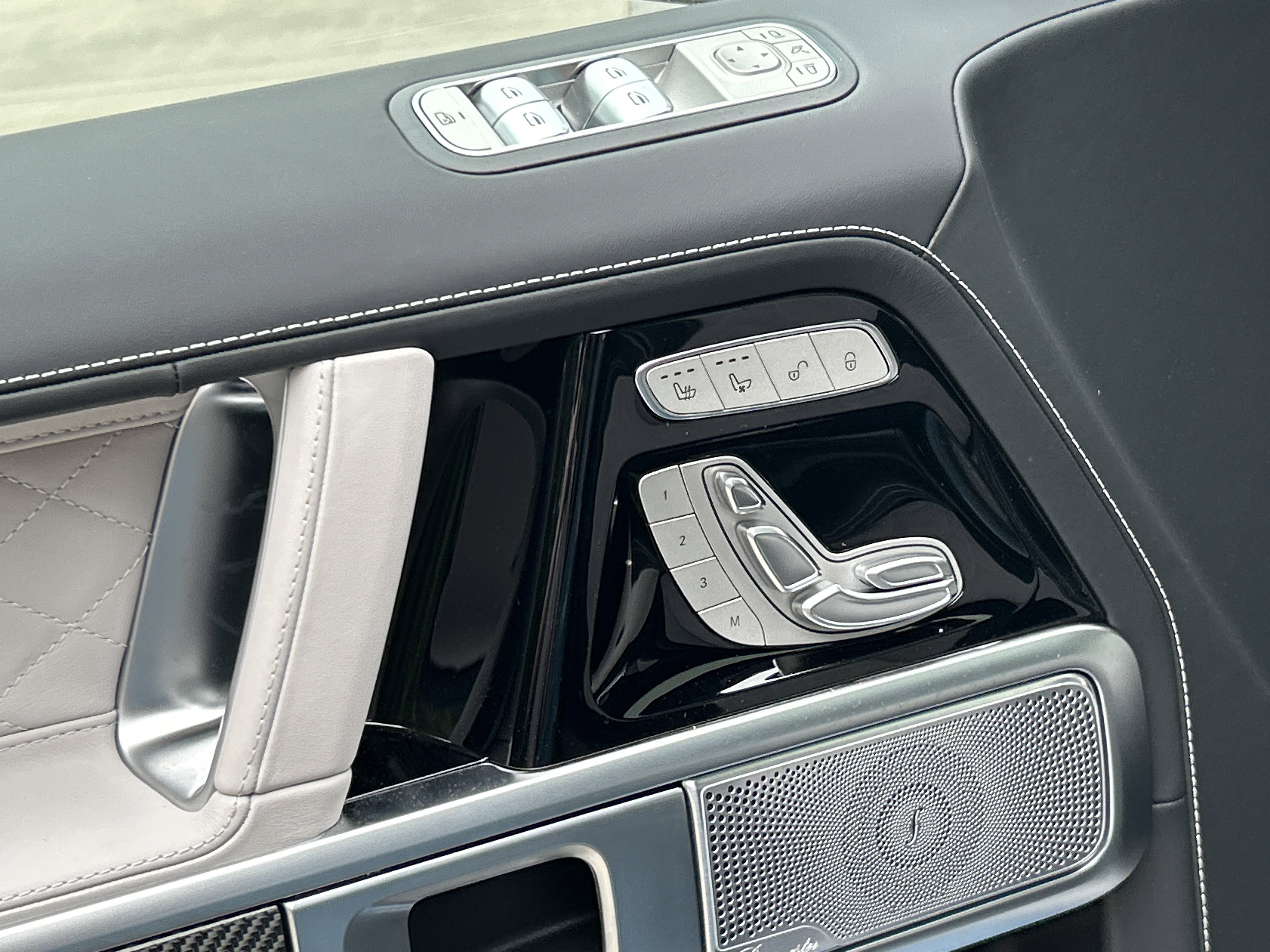 New 2026 Mercedes-Benz G 550 image 16