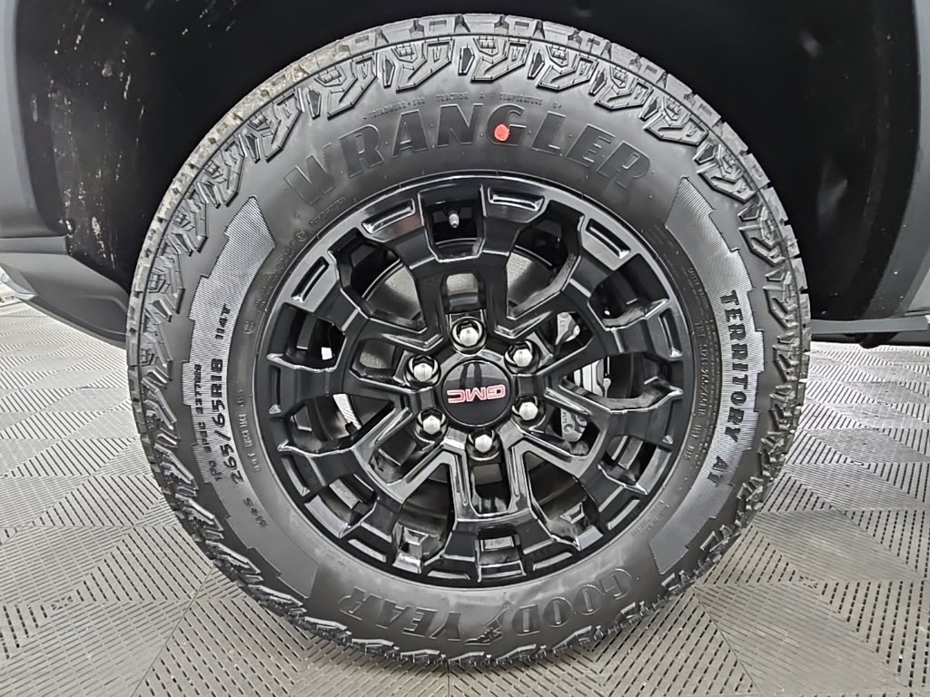 New 2026 GMC Canyon Elevation w/ Convenience Package image 44