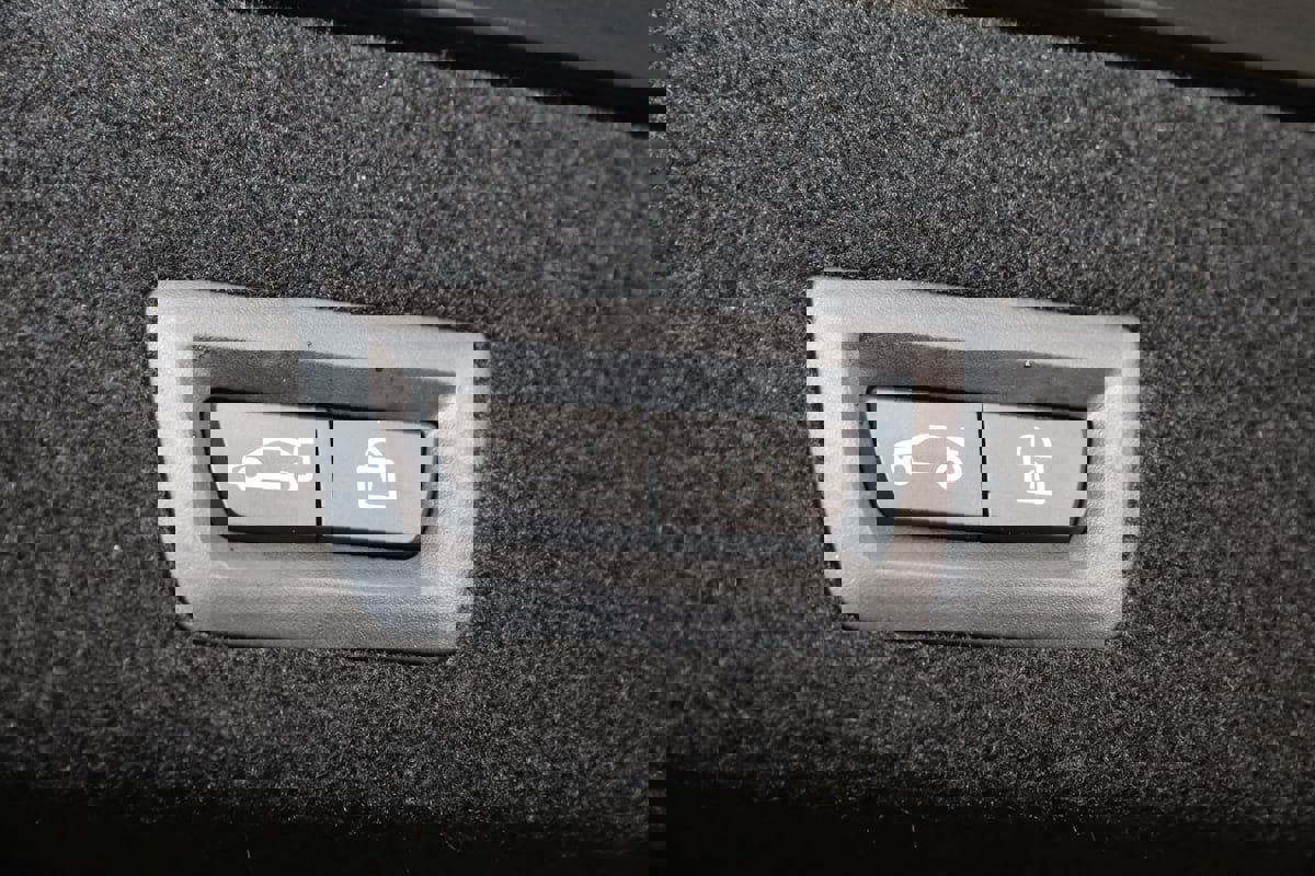 Used 2022 BMW 750i xDrive w/ M Sport Package image 68