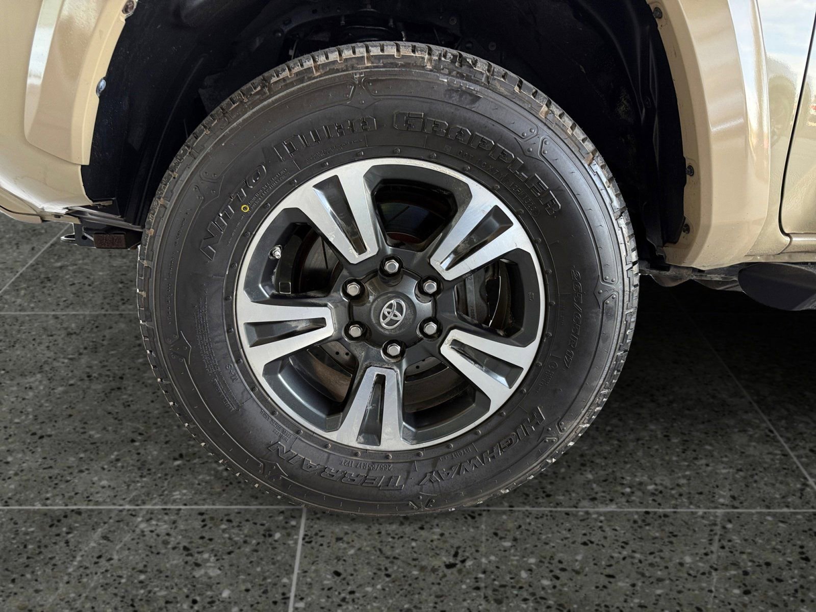 Used 2016 Toyota Tacoma TRD Sport image 20