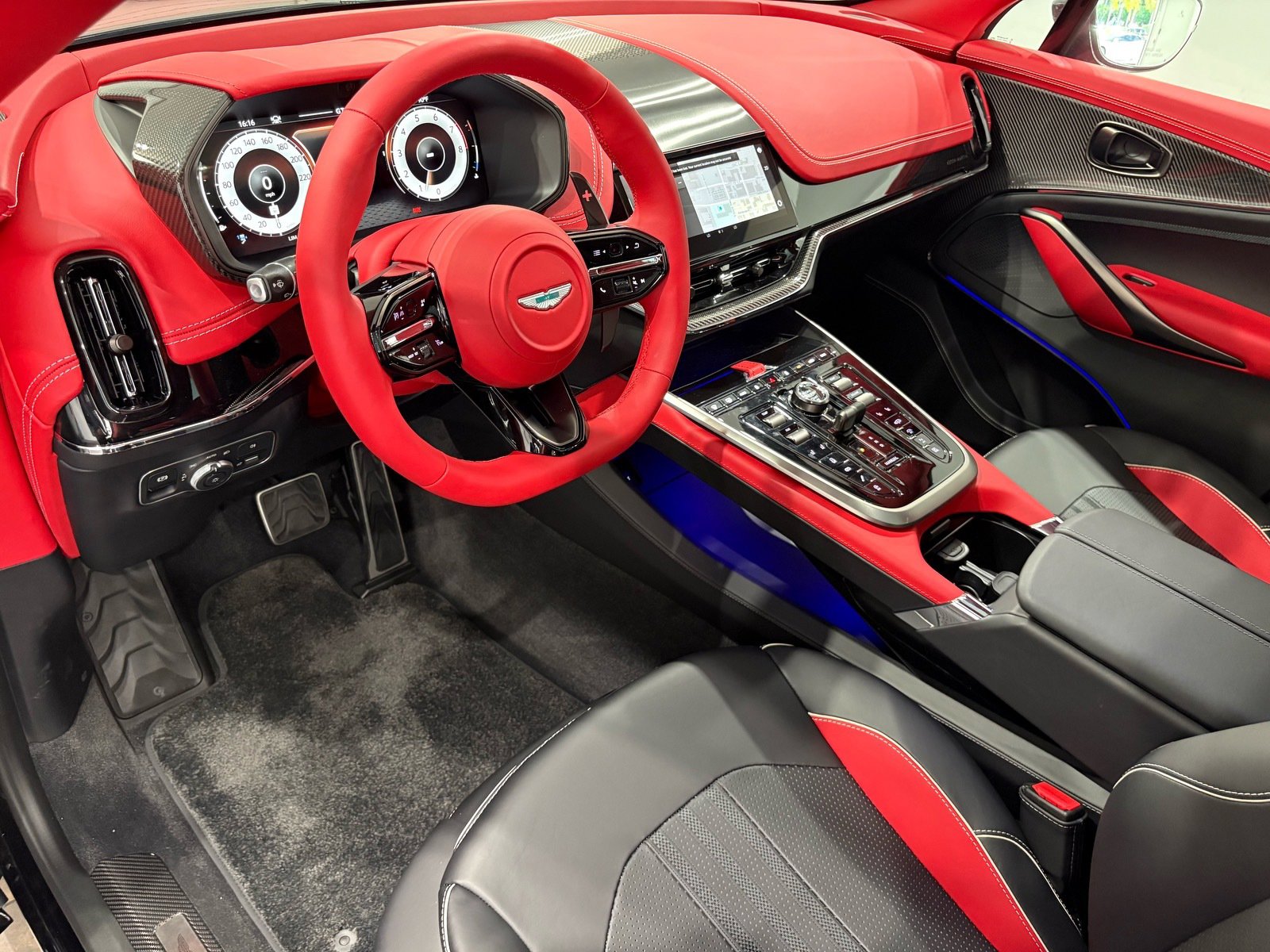 New 2025 Aston Martin DBX 707 image 3