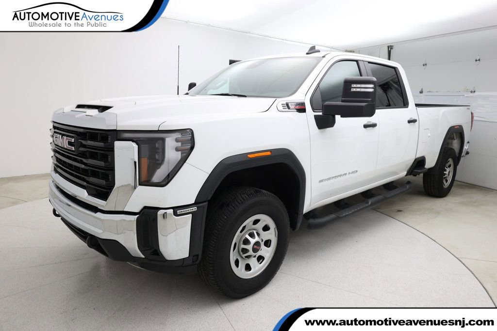 Used 2024 GMC Sierra 3500 Pro image 1