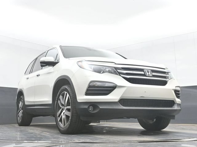Used 2016 Honda Pilot Touring image 36