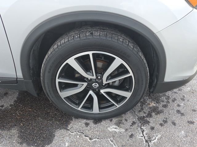 Used 2018 Nissan Rogue SL w/ Premium Package image 5