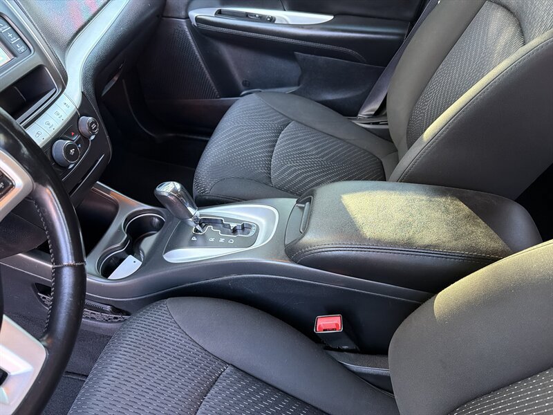 Used 2020 Dodge Journey SE w/ SE Popular Equipment Group FWD image 31