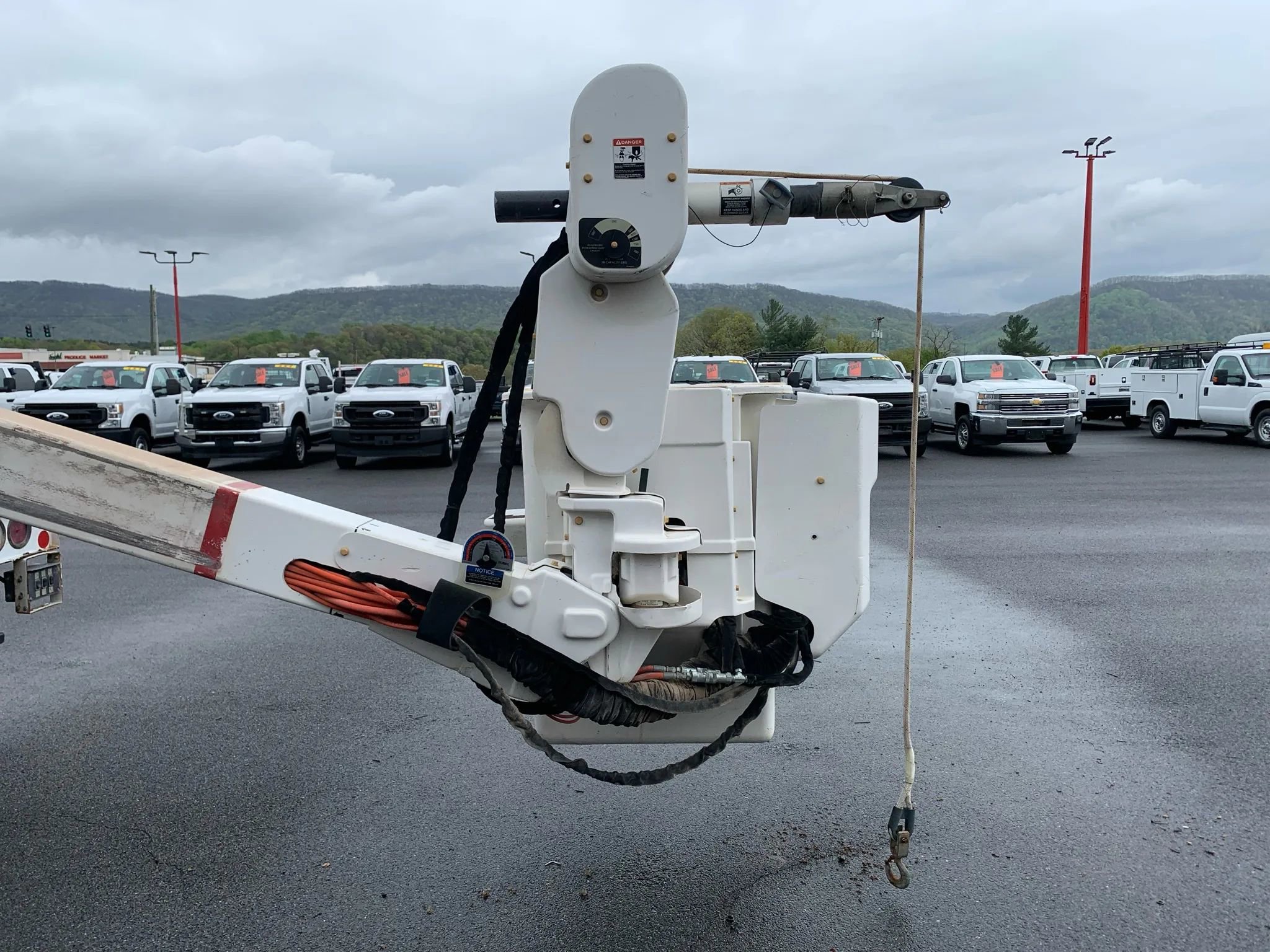 Used 2017 Ford F550 XL 169  W.B. 2D image 46