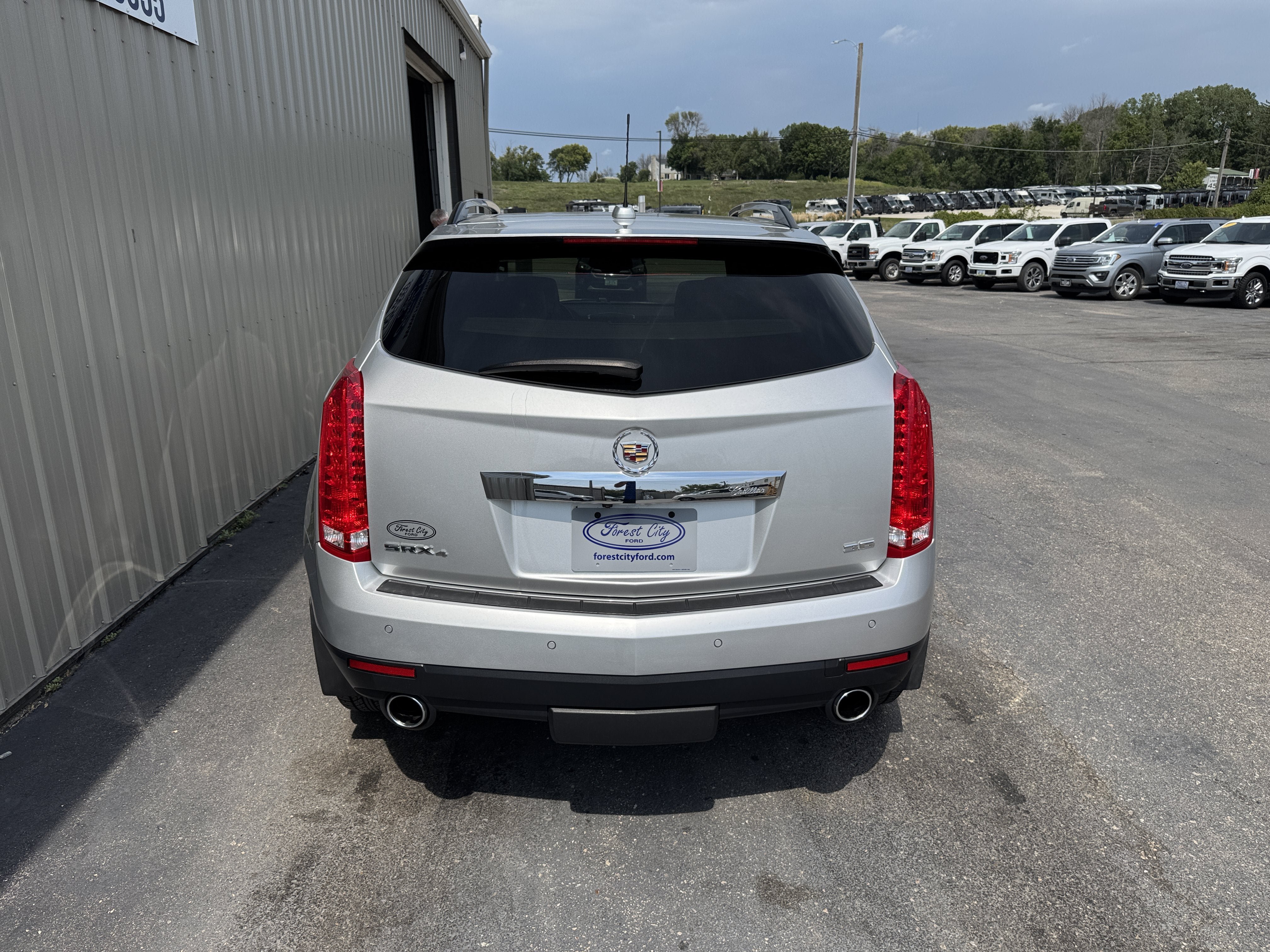 Used 2016 Cadillac SRX Luxury w/ Trailering Package AWD/4WD image 4