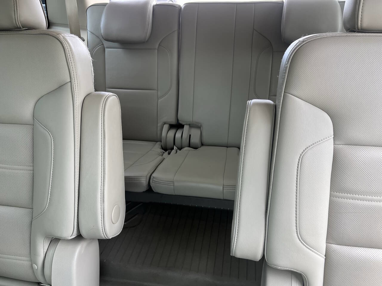 Used 2018 GMC Yukon Denali w/ Denali Ultimate Package image 17