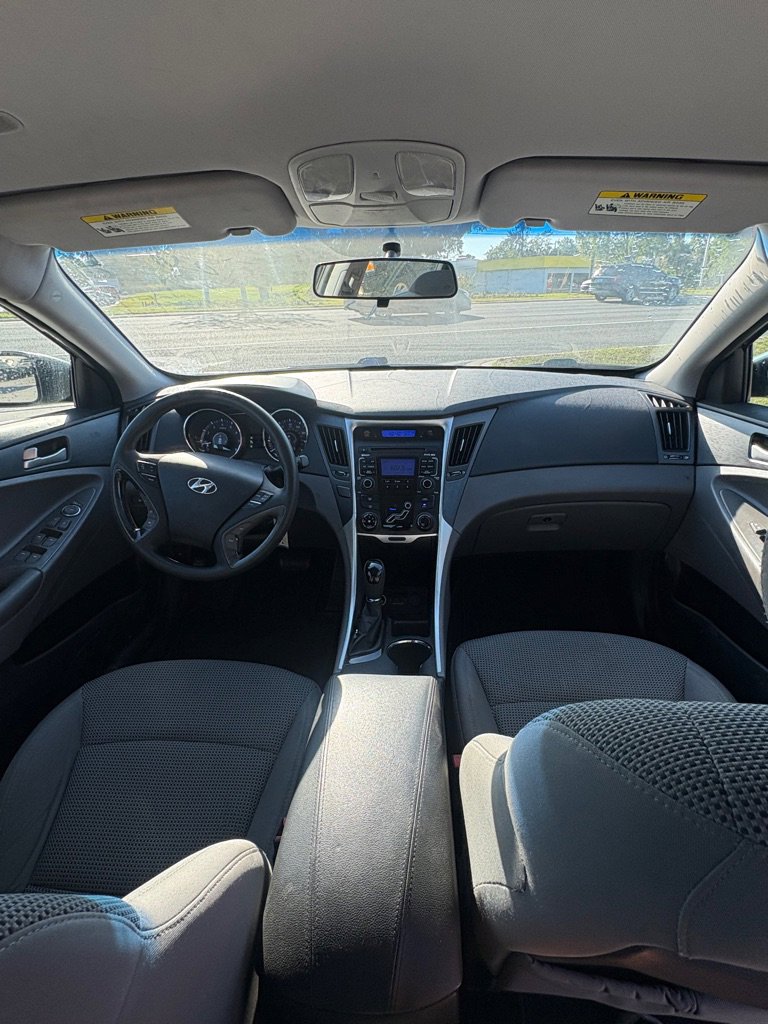 Used 2011 Hyundai Sonata GLS FWD image 6