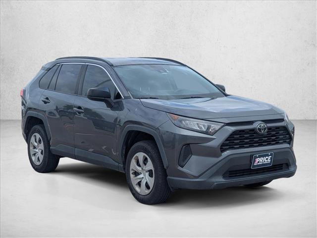 Used 2020 Toyota RAV4 LE FWD image 3