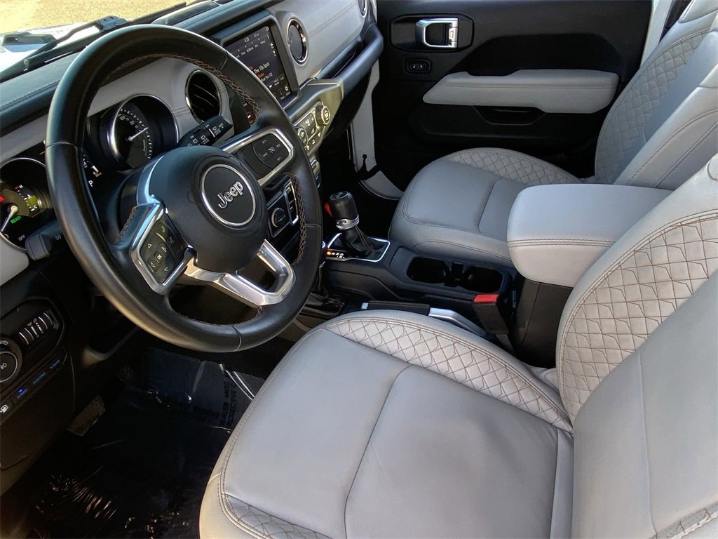 Used 2022 Jeep Wrangler Unlimited Sahara image 6
