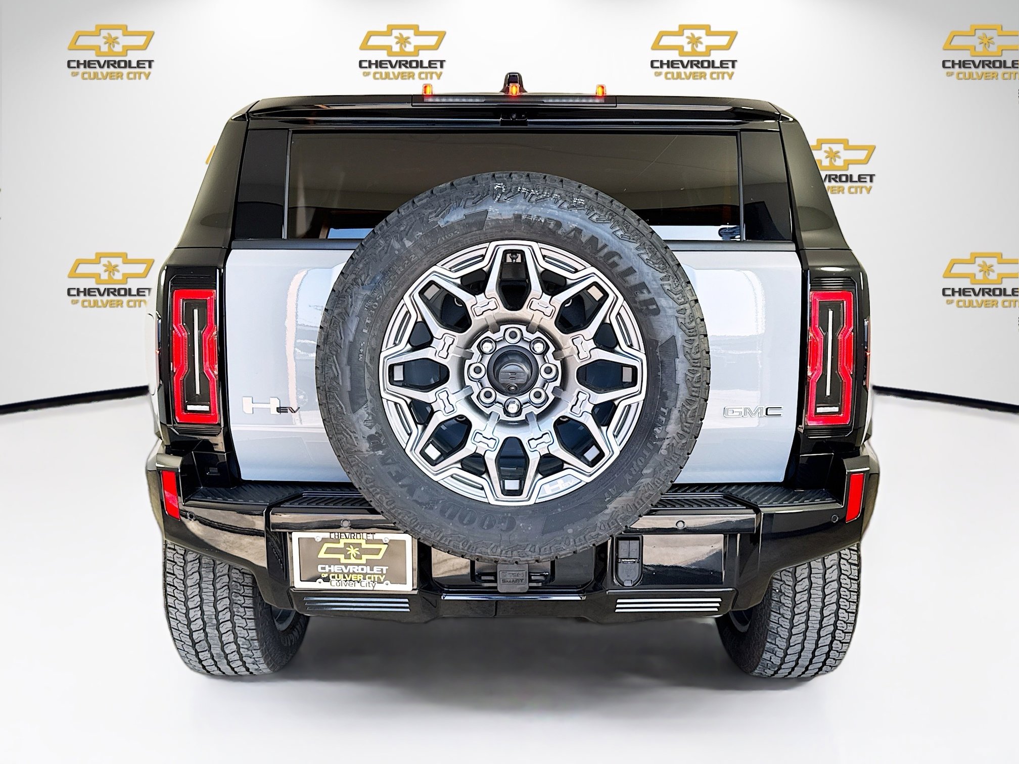 Used 2026 GMC Hummer EV SUV image 6