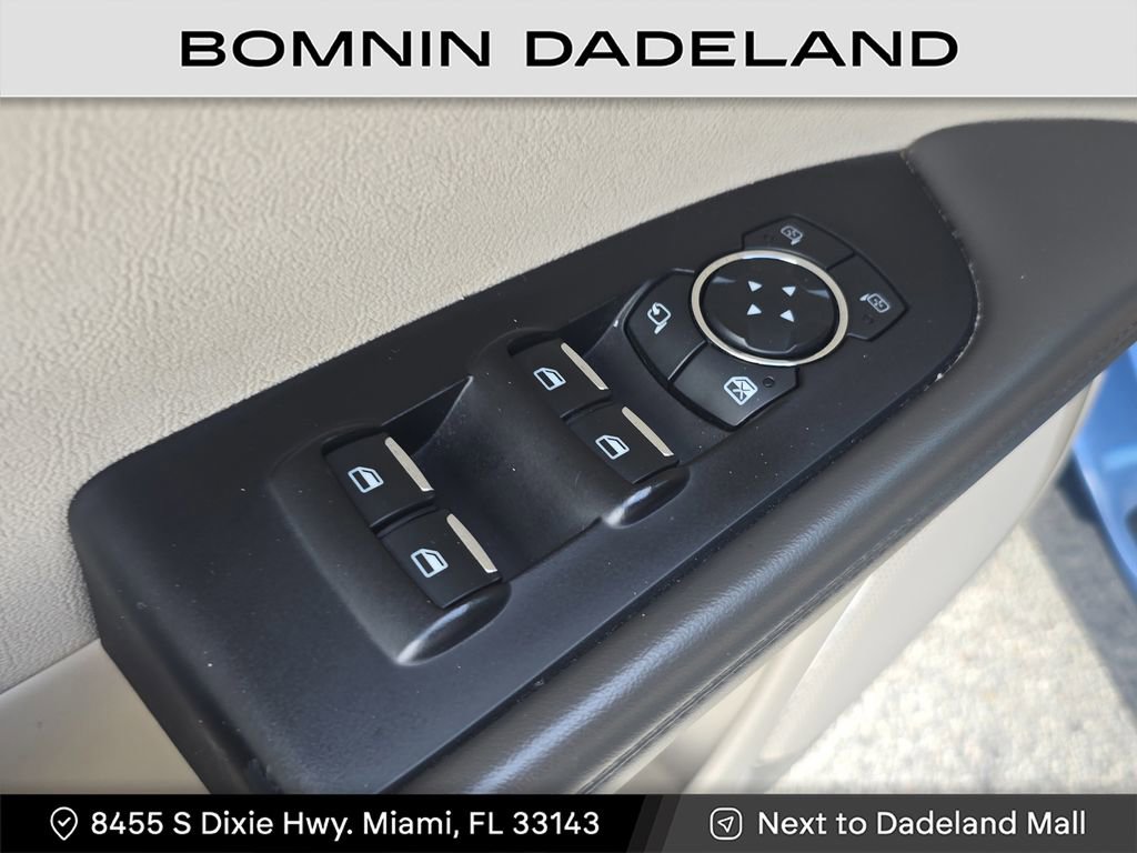 Used 2018 Lincoln MKX Select w/ Select Plus Package image 17