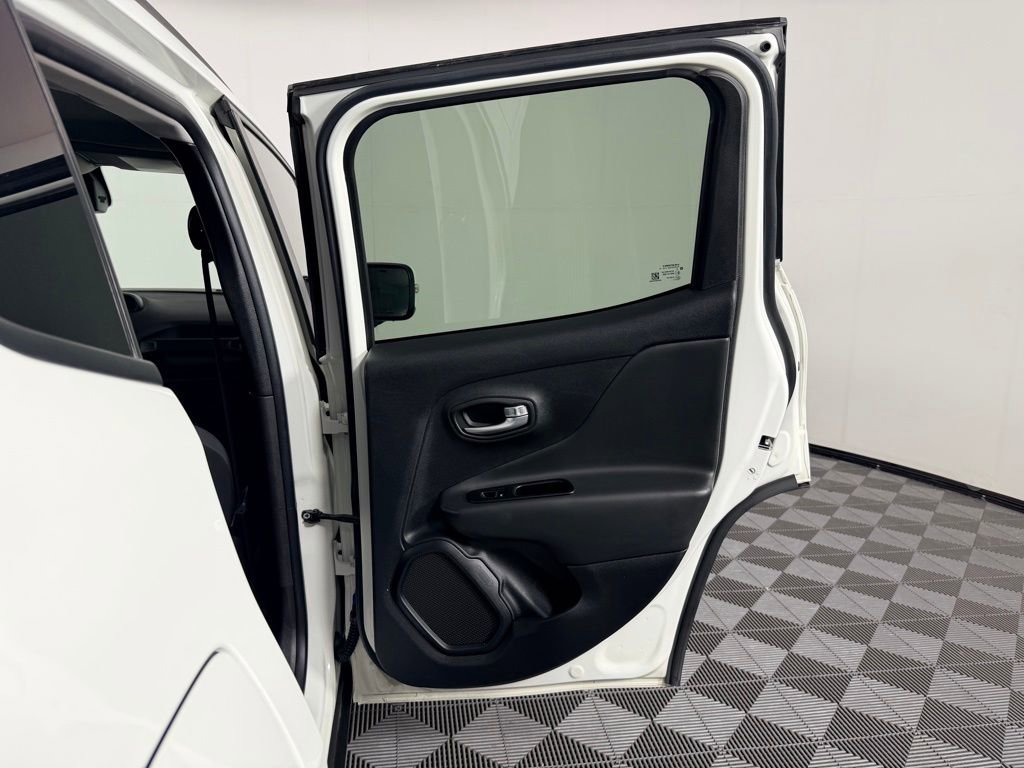 Used 2020 Jeep Renegade Altitude image 31