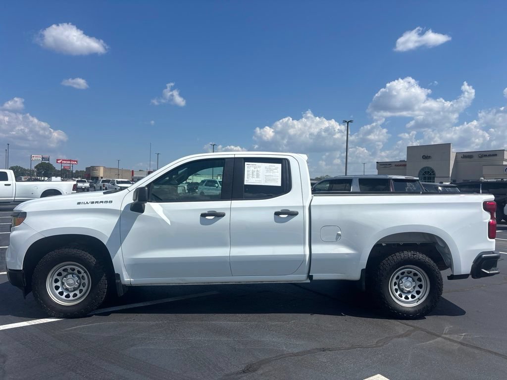 Used 2023 Chevrolet Silverado 1500 W/T w/ WT Value Package RWD image 3