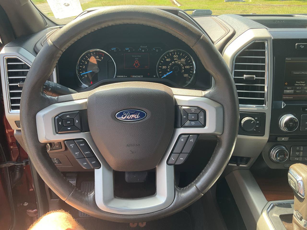 Used 2015 Ford F150 King Ranch w/ Equipment Group 601A Luxury AWD/4WD image 28