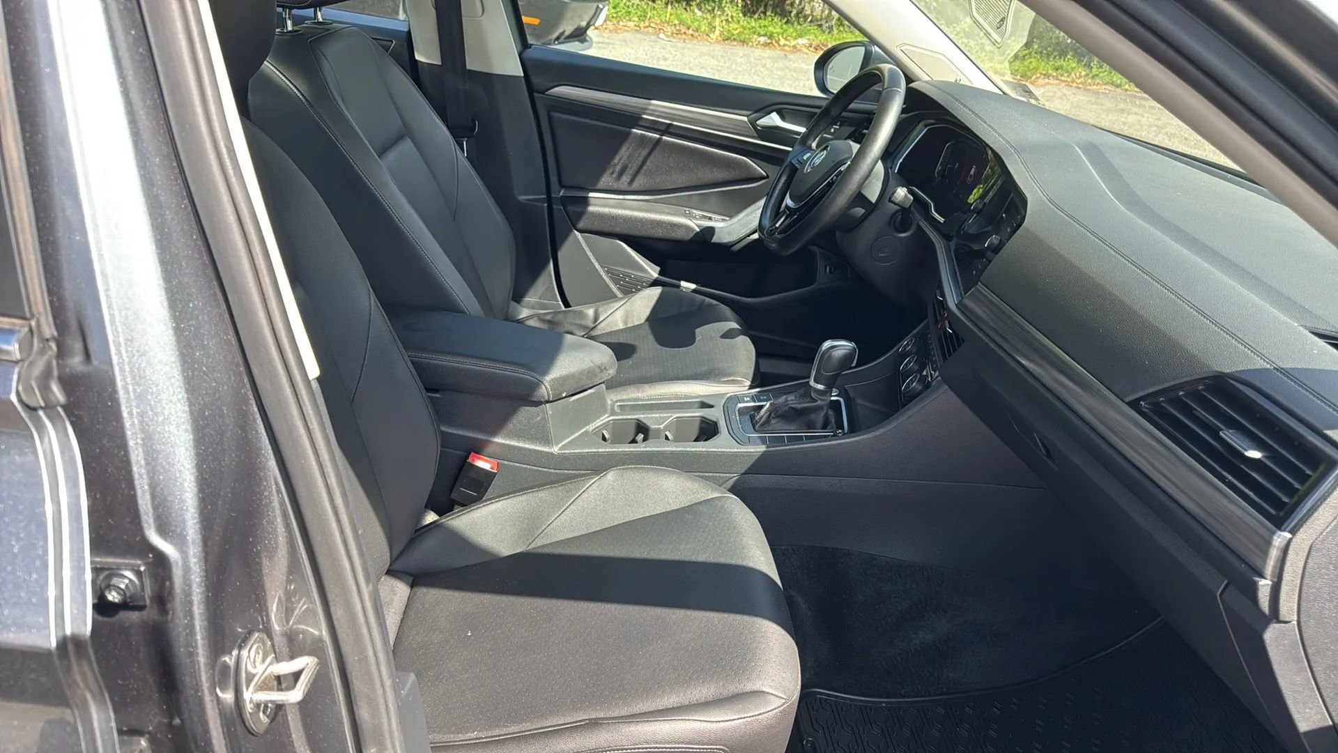 Used 2019 Volkswagen Jetta SEL image 12