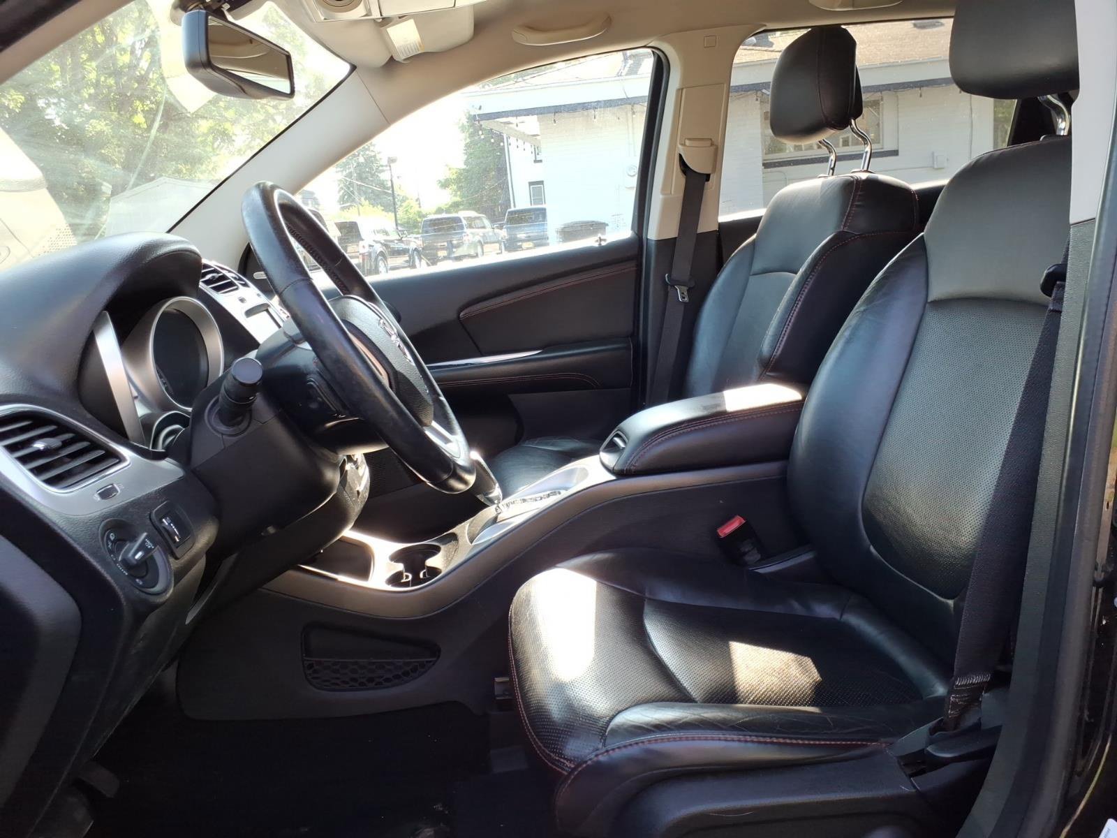 Used 2015 Dodge Journey R/T w/ Flexible Seating Group AWD/4WD image 2