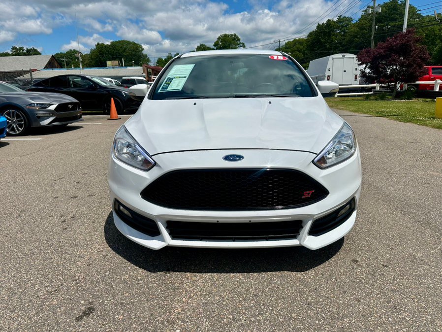 Used 2018 Ford Focus ST FWD image 2