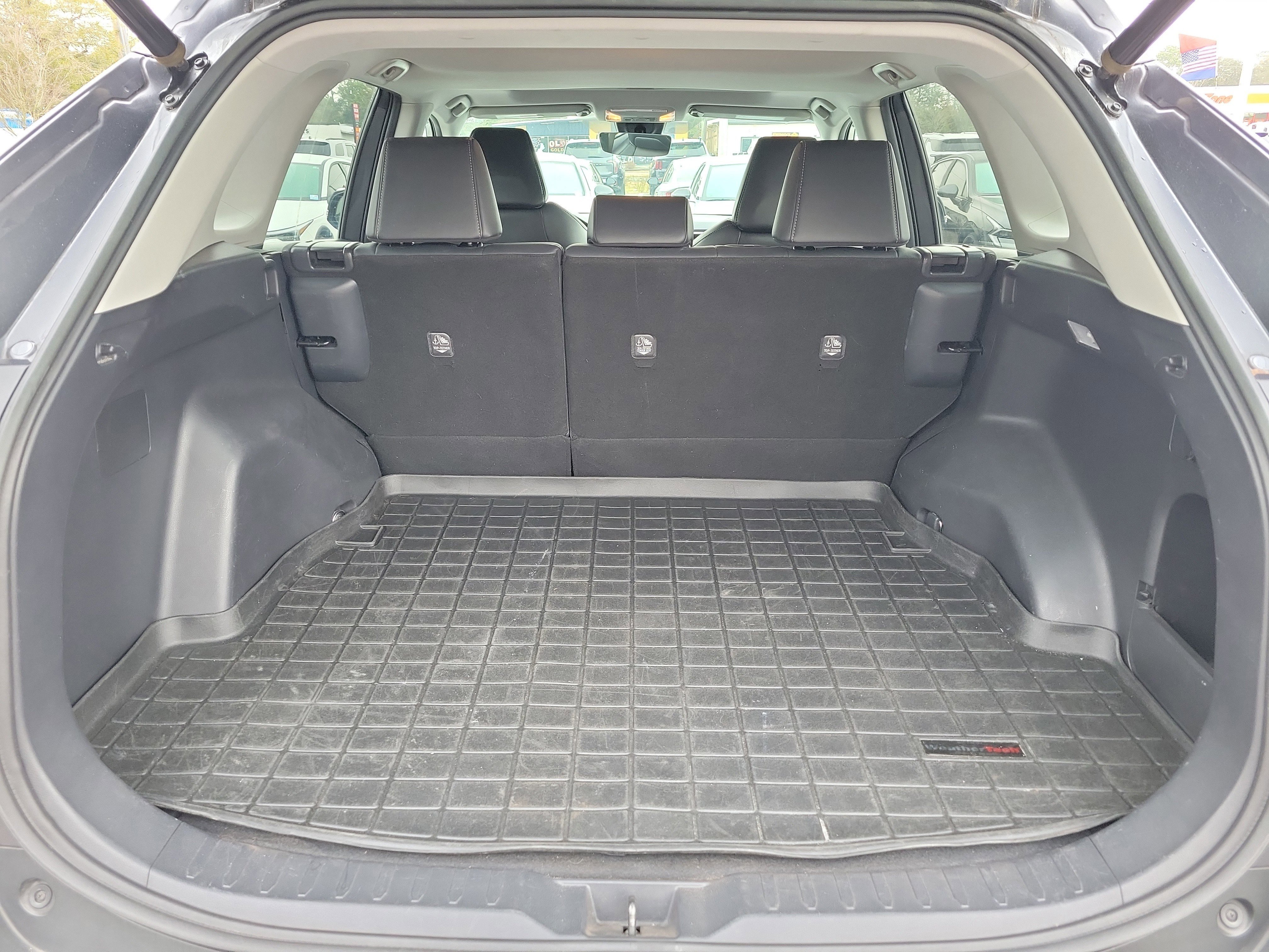 Used 2019 Toyota RAV4 XLE Premium image 14