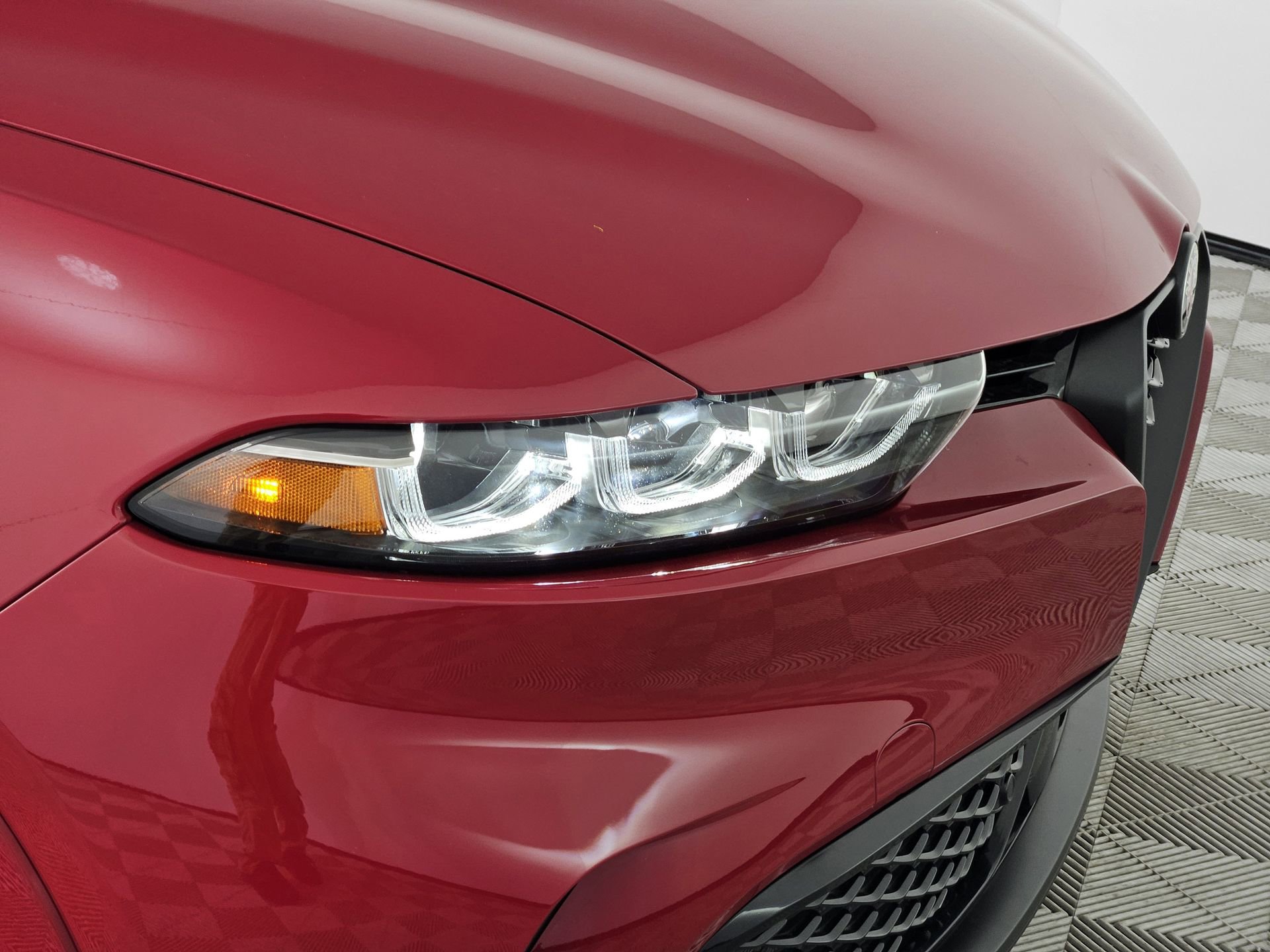 Used 2025 Alfa Romeo Tonale Tributo Italiano AWD/4WD image 11