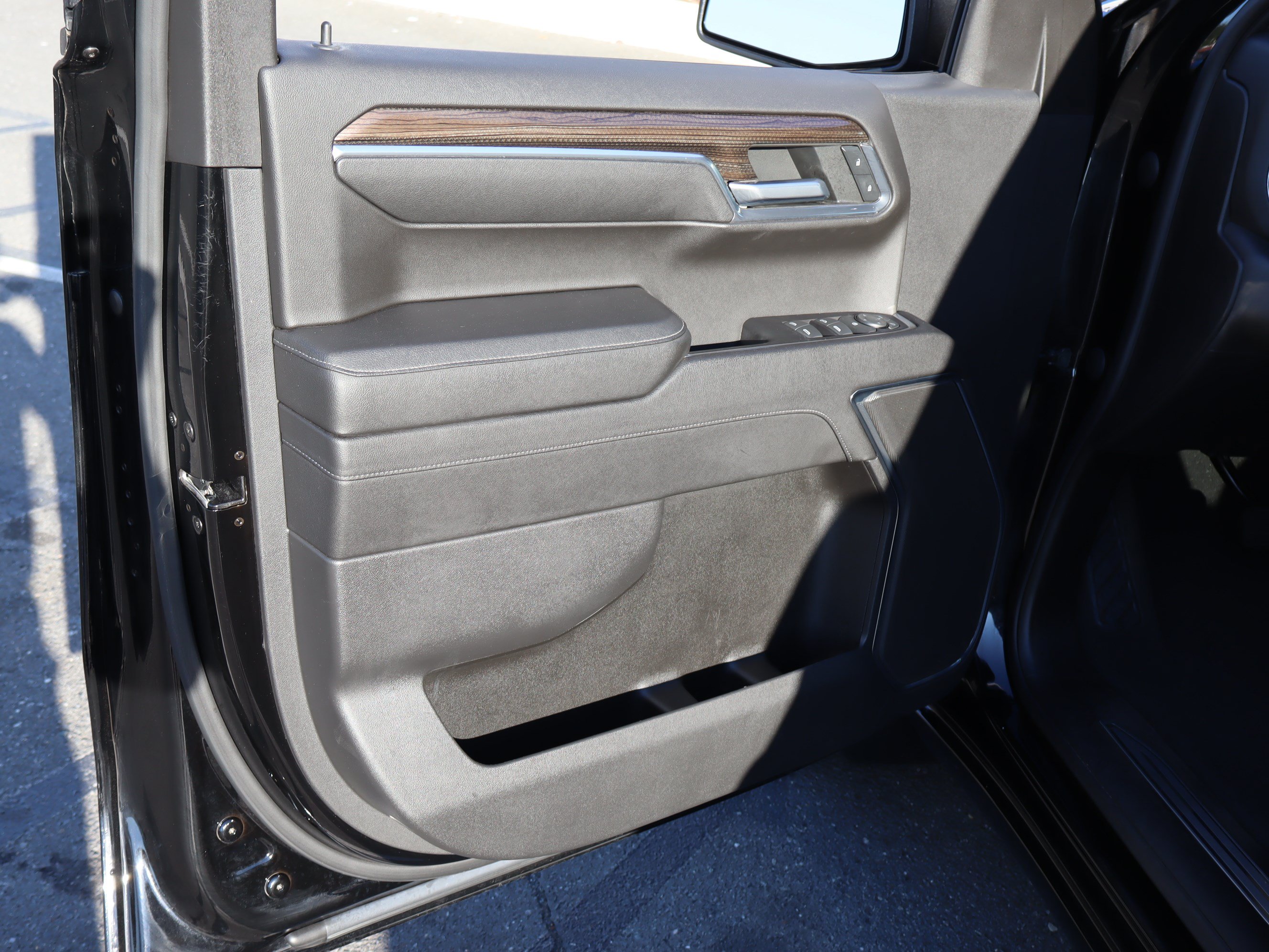 Used 2023 Chevrolet Silverado 1500 RST AWD/4WD image 16