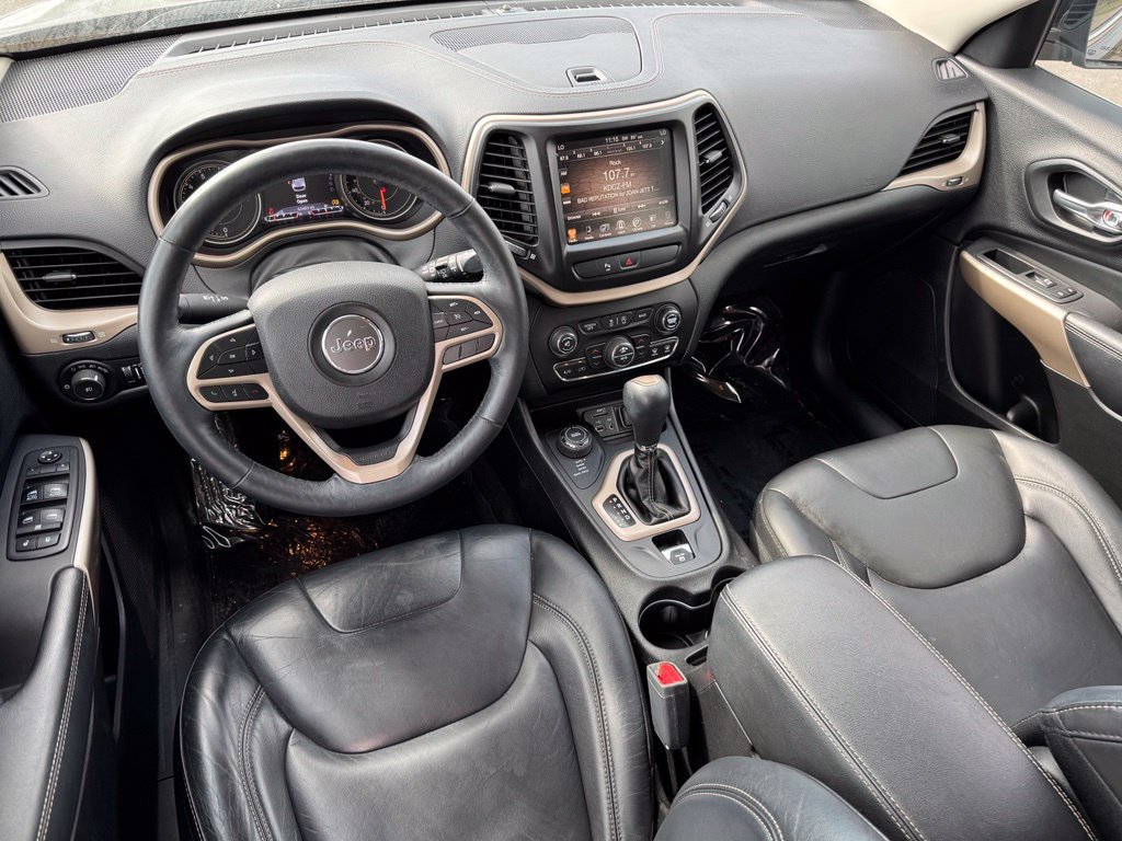 Used 2018 Jeep Cherokee Limited AWD/4WD image 12