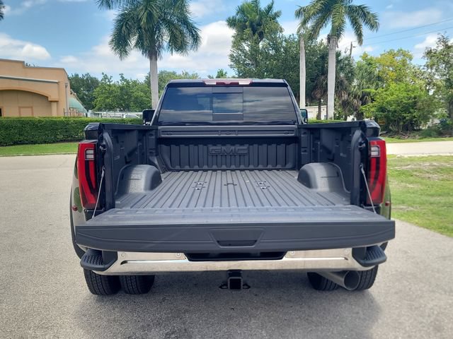 New 2026 GMC Sierra 3500 SLT w/ SLT Convenience Package AWD/4WD image 6