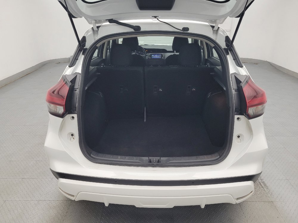 Used 2022 Nissan Kicks S FWD image 29
