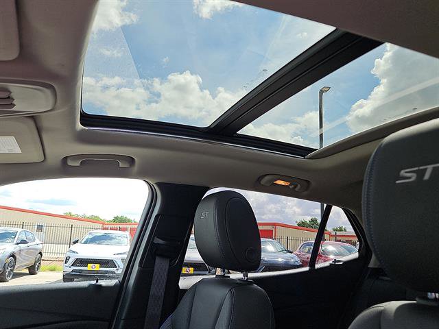 Used 2025 Buick Encore GX Sport Touring w/ Experience Buick Package image 12