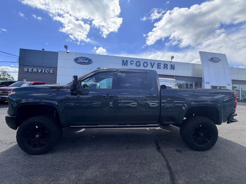 Used 2025 Chevrolet Silverado 2500 LTZ w/ Trail Boss Package AWD/4WD image 3