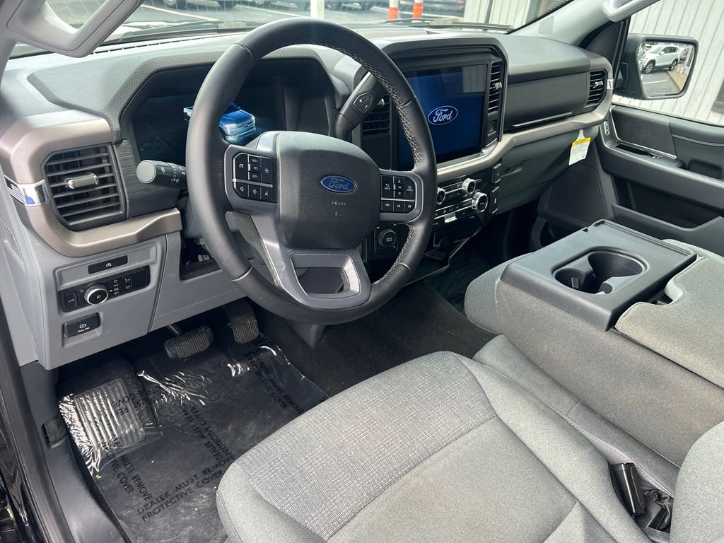 Used 2025 Ford F150 XLT w/ Equipment Group 301A Standard AWD/4WD image 18