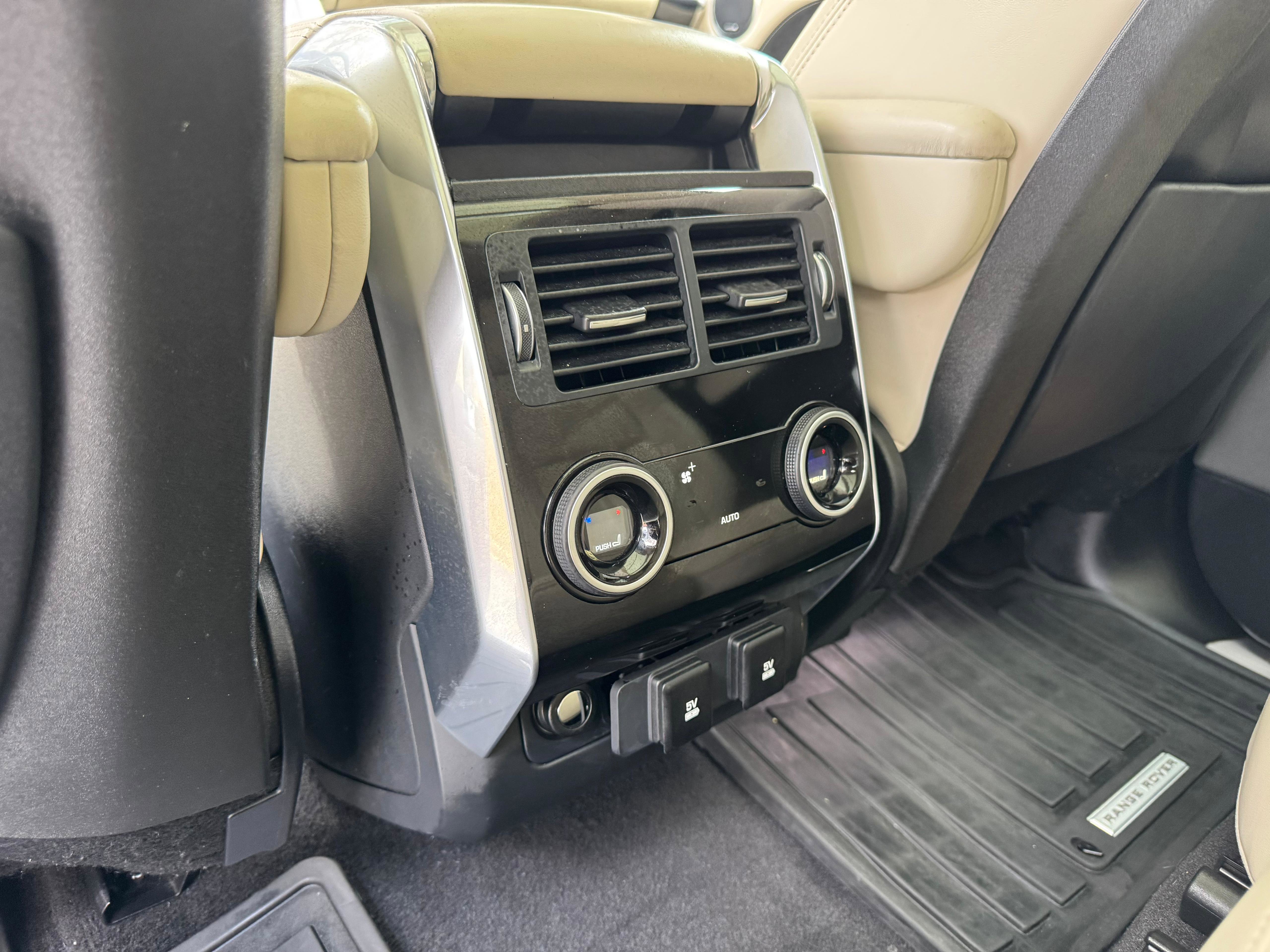 Used 2019 Land Rover Range Rover Sport HSE AWD/4WD image 29