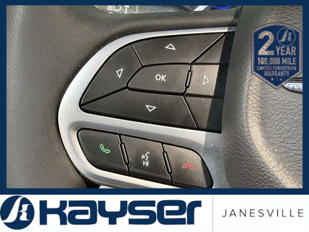 Used 2022 Chrysler Pacifica Touring-L w/ Uconnect Theater Family Group image 35