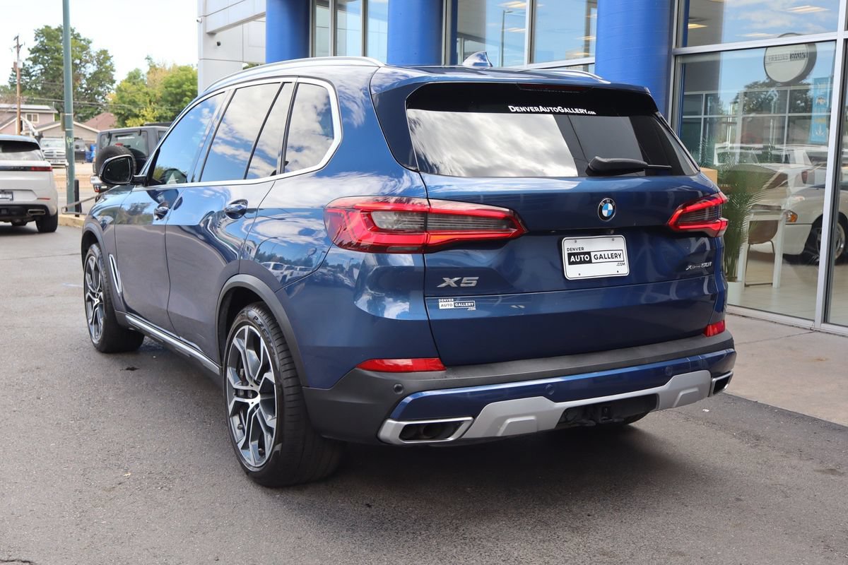 Used 2019 BMW X5 xDrive50i w/ Executive Package AWD/4WD image 3