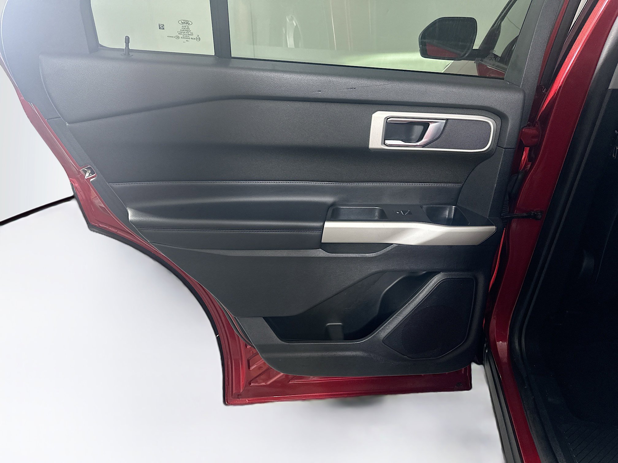Used 2020 Ford Explorer XLT RWD image 25