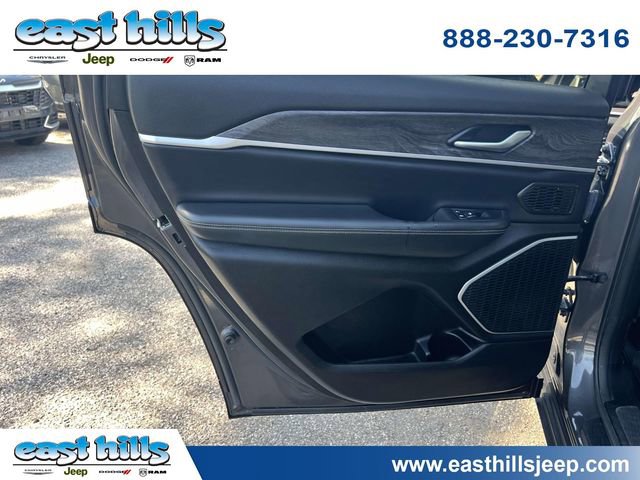 Certified 2023 Jeep Grand Cherokee L Limited image 18