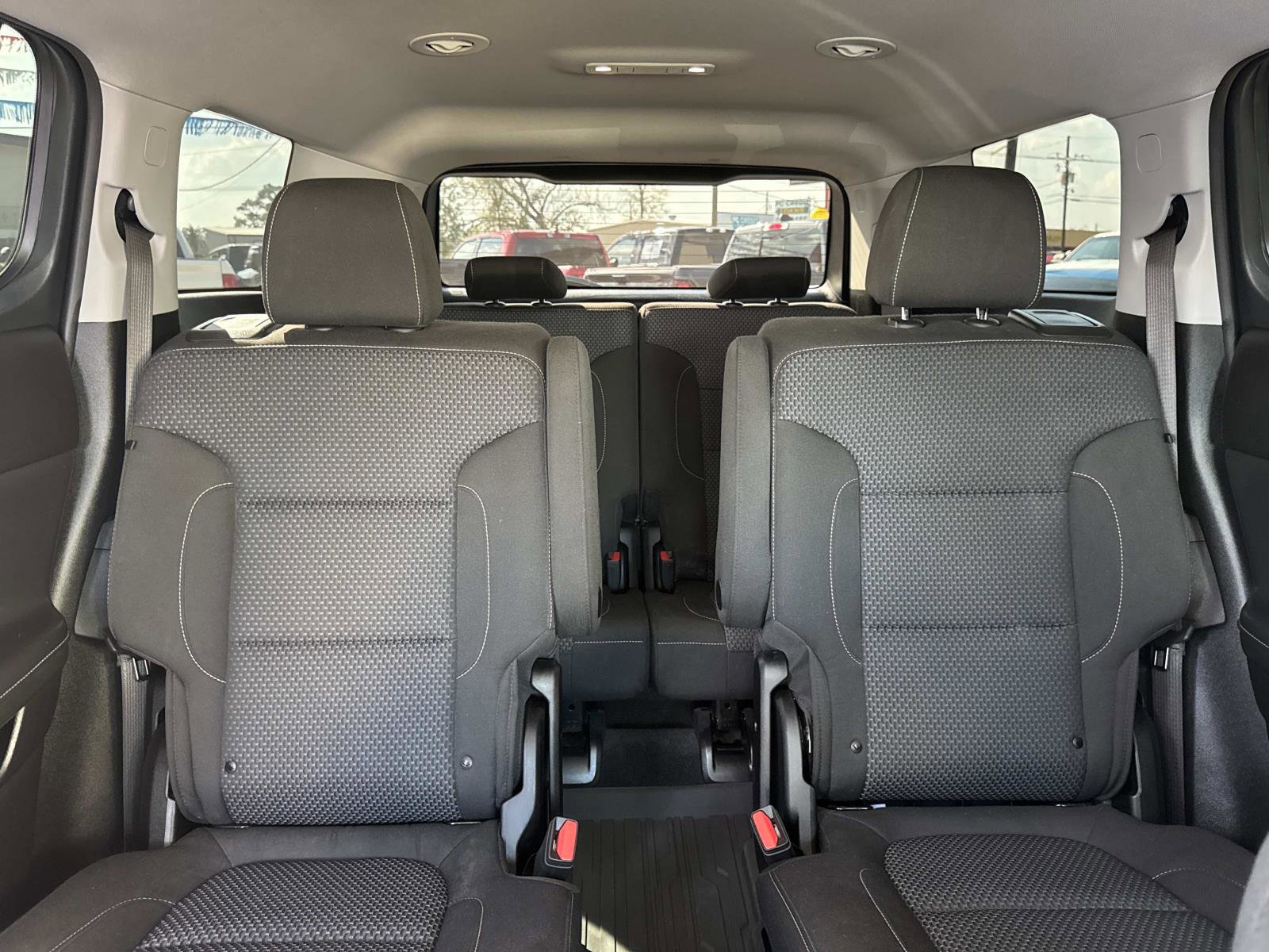 Used 2023 GMC Acadia SLE w/ Driver Convenience Package image 9