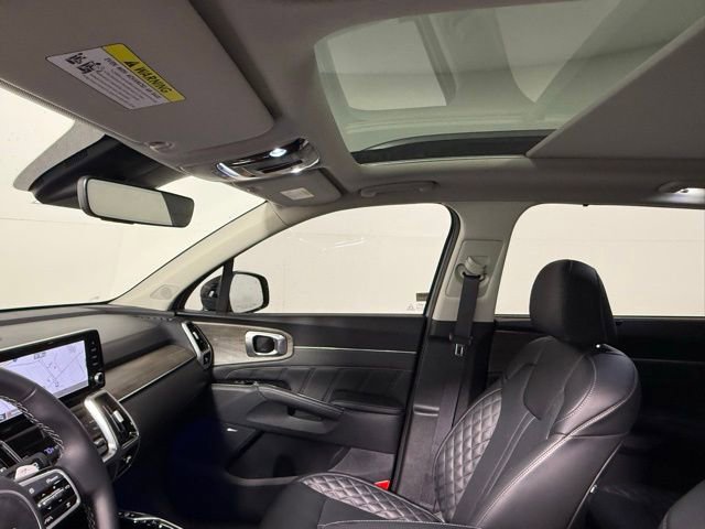 Used 2023 Kia Sorento SX Prestige image 35