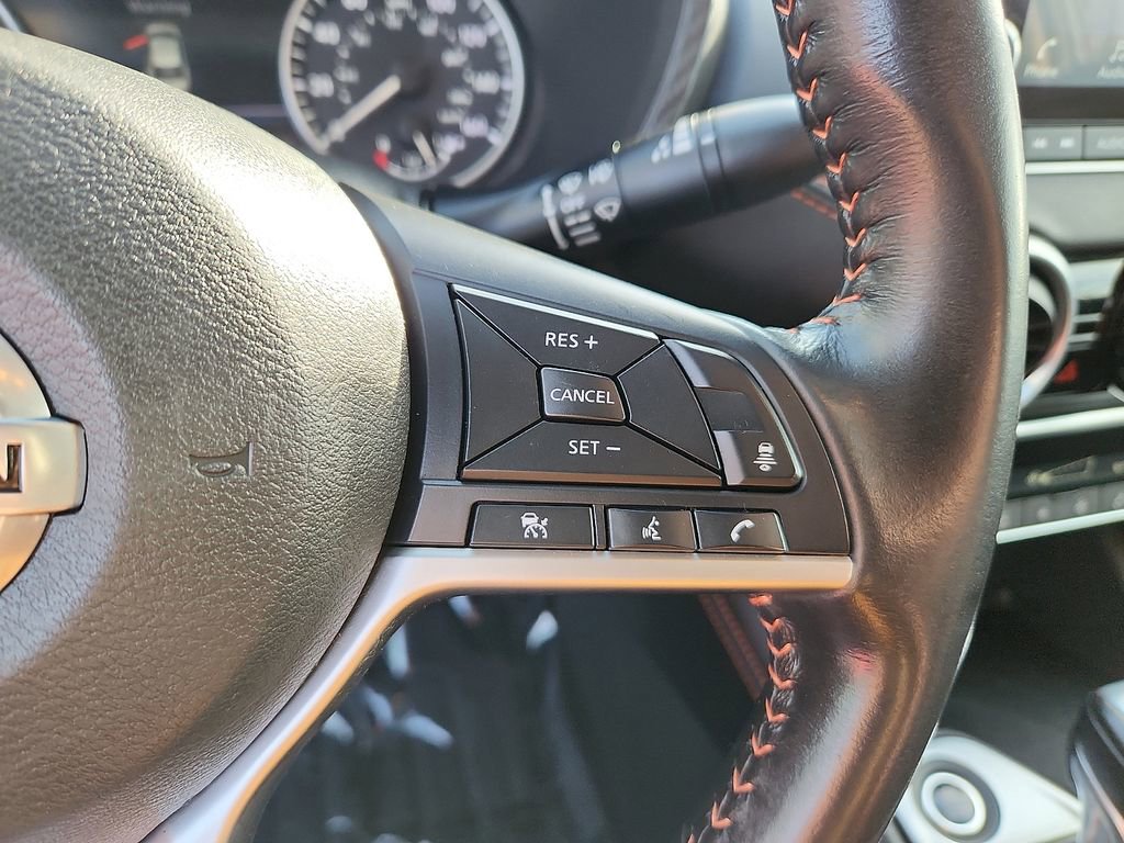 Certified 2022 Nissan Sentra SR w/ Midnight Edition image 22