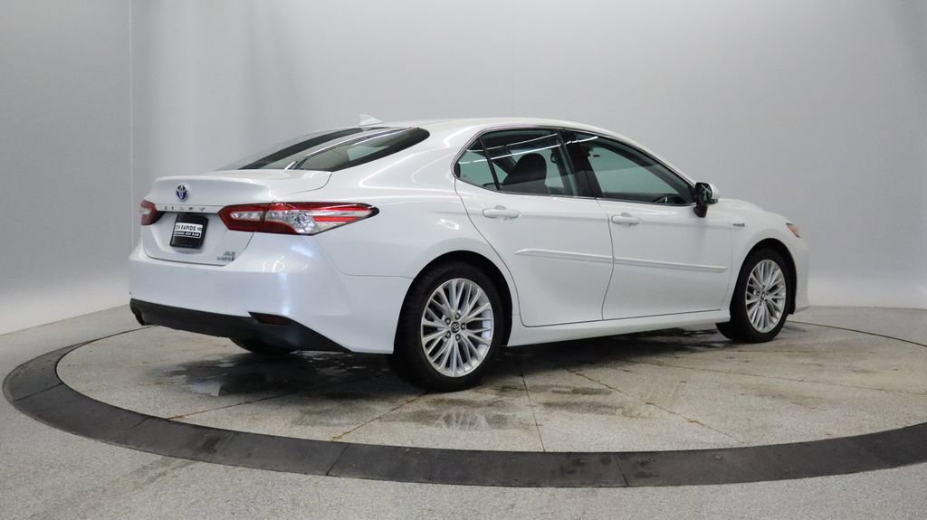 Used 2020 Toyota Camry XLE FWD image 6
