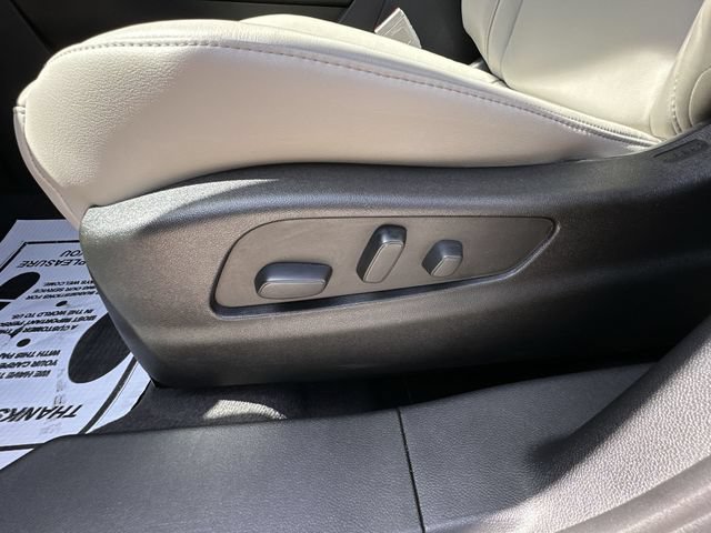 Certified 2023 Cadillac XT4 Premium Luxury FWD image 20