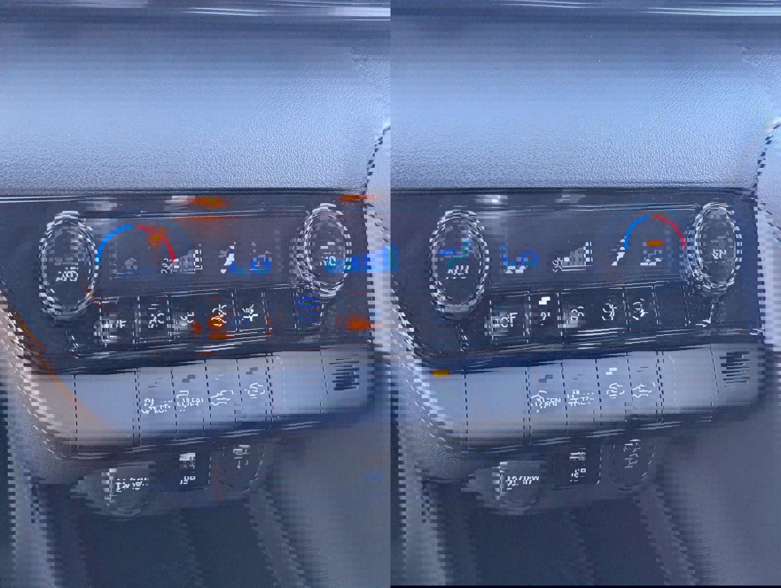 Used 2026 Hyundai Elantra Sport image 23