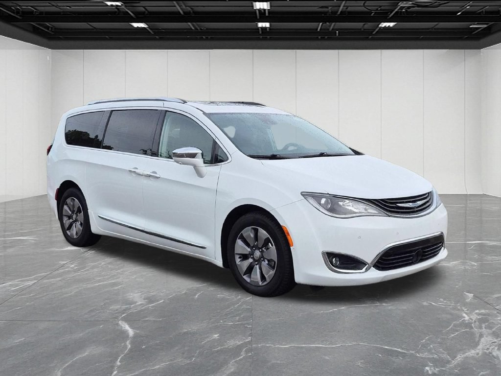 Used 2018 Chrysler Pacifica Limited w/ Advanced Safetytec Group FWD image 7