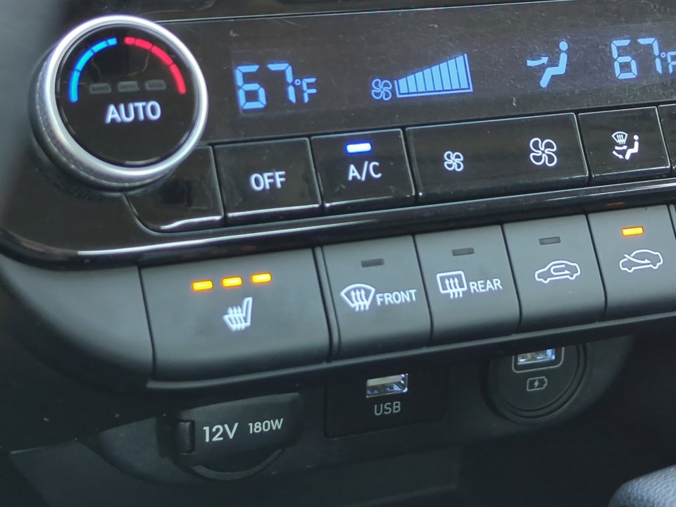 Certified 2023 Hyundai Elantra Blue image 25